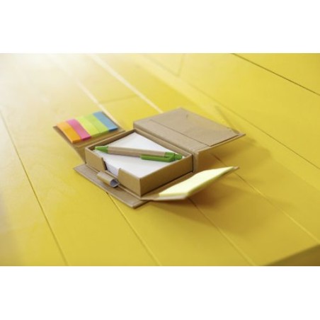 Étui personnalisé de 150 papiers Glenn - Papeterie Matières : carton Couleurs : vert clair marquage laser ultra précis