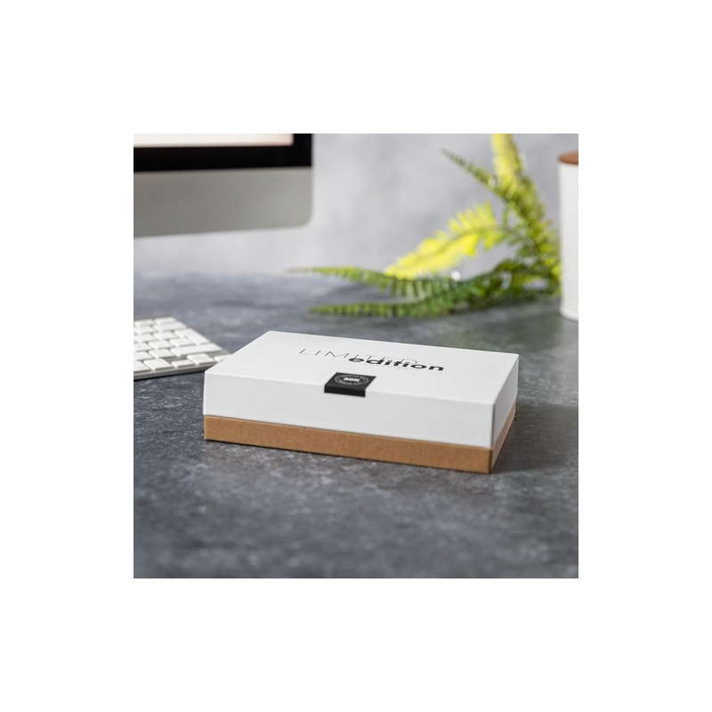 Chargeur Éco-responsable Personnalisé Édition Limitée pas cher - Buisson Matières : ABS Couleurs : blanc livraison express 24h 4