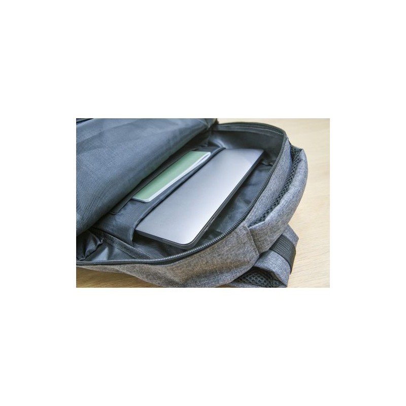 Sac à dos  porte-ordinateur personnalisé en rPET - Henrik Matières : polyester Couleurs : noir objet promotionnel éco-responsabl