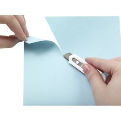 Cutter pratique en plastique personnalisé pour bureau Julien Matières : métal Couleurs : blanc marquage laser ultra précis