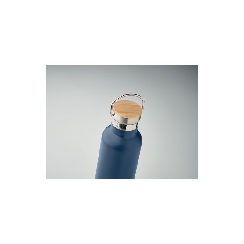 Bouteille isotherme double paroi 750ml personnalisée - Helsinki Matières : acier inoxydable Couleurs : bleu marine goodies entre