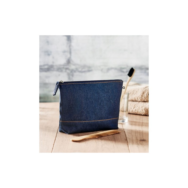 Trousse Éco-responsable Personnalisée en Denim Recyclé STYLE POUCH Matières : coton recyclé Couleurs : bleu impression haute déf