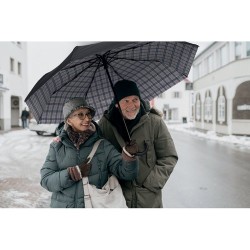 Parapluie pliable personnalisé de 23 pouces chic CANOVA Matières : PET Couleurs : noir marquage laser ultra précis
