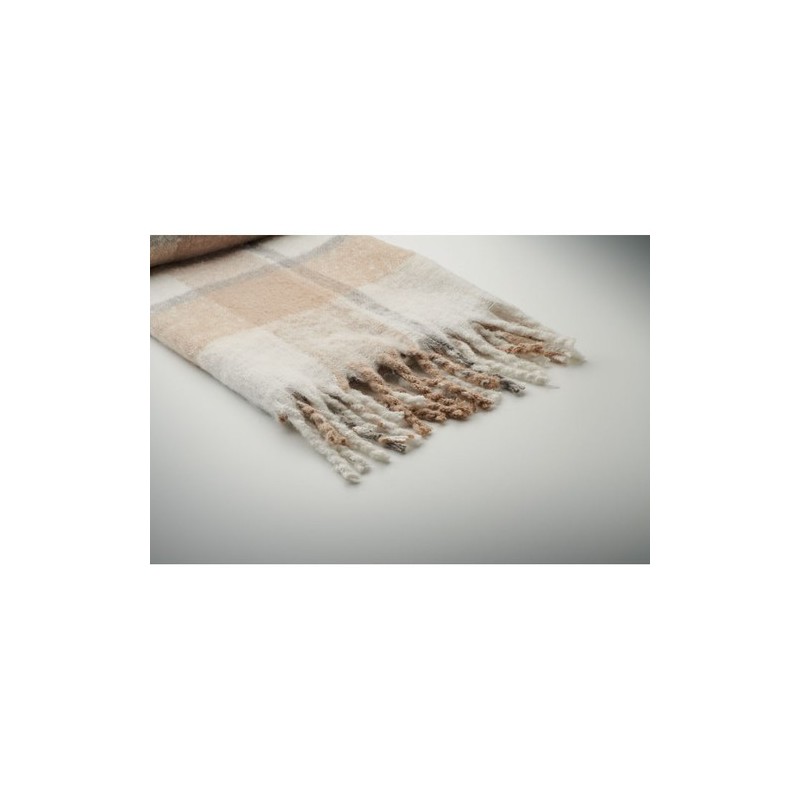 Couverture  en mohair à carreaux - QUET Matières : PET recyclé Couleurs : beige goodies entreprise design