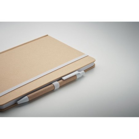 Carnet A5  en carton recyclé personnalisé - CARATIL Matières : papier Couleurs : blanc cadeau client original
