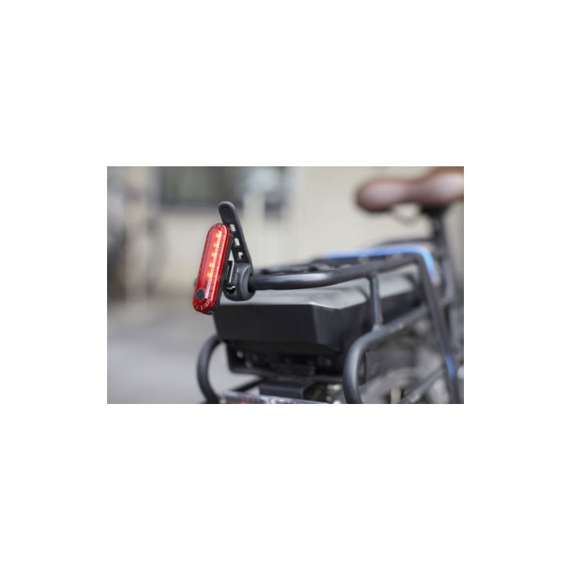 Lampe rechargeable en ABS pour vélo - Priska Matières : plastique Couleurs : rouge cadeau entreprise pas cher