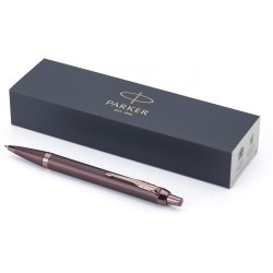 Stylo bille personnalisé luxe monochrome Parker IM Matières : métal Couleurs : bordeaux accessoire événementiel unique