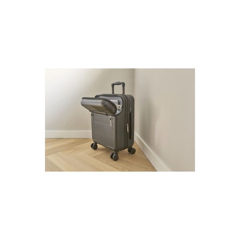Trolley personnalisé rigide en ABS pas cher Ulf Matières : fer Couleurs : noir personnalisable avec votre logo