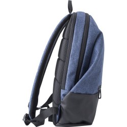 Sac à dos personnalisé avec sortie USB - Katia, idéal pour vos voyages Matières : polyester Couleurs : noir impression logo haut