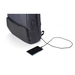 Sac à dos personnalisé porte-ordinateur en PVC avec USB Romy Matières : PVC Couleurs : noir marquage laser ultra précis