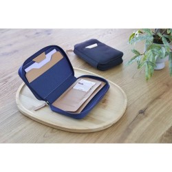 Pochette de voyage  en rPET - Susanne Matières : nylon Couleurs : bleu goodies entreprise design