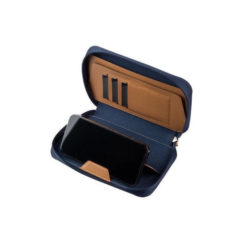 Pochette de voyage  en rPET - Susanne Matières : nylon Couleurs : bleu goodies personnalisé en stock