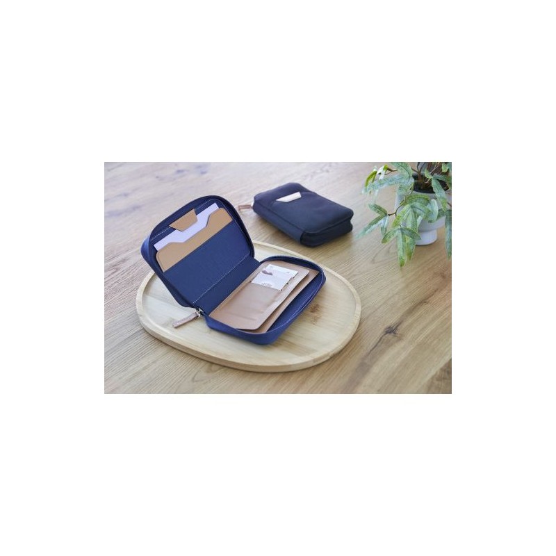 Pochette de voyage  en rPET - Susanne Matières : nylon Couleurs : noir accessoire événementiel unique