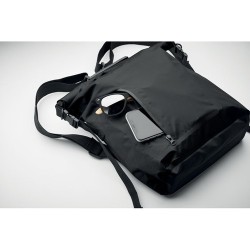 Sac à dos enroulable étanche personnalisable 30L SCUBAROLL Matières : PET recyclé Couleurs : noir goodies entreprise design