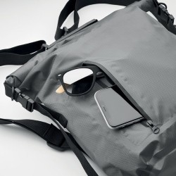 Sac à dos enroulable étanche personnalisable 30L SCUBAROLL Matières : PET recyclé Couleurs : pierre personnalisation sur mesure
