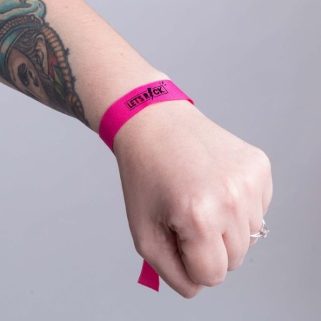 Bracelet Unique Publicitaire - Plasker Matières : polyester Couleurs : rouge livraison express 24h 48h