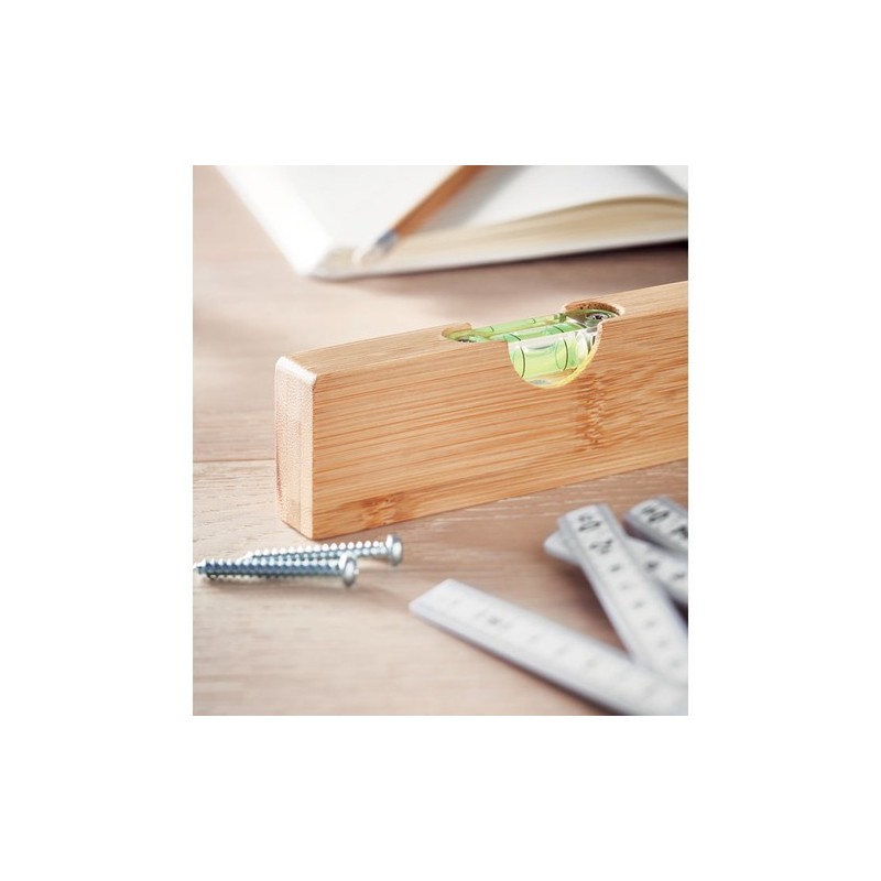 Niveau à bulle et décapsuleur personnalisé pratique SPIREN Matières : bambou Couleurs : bois livraison express 24h 48h