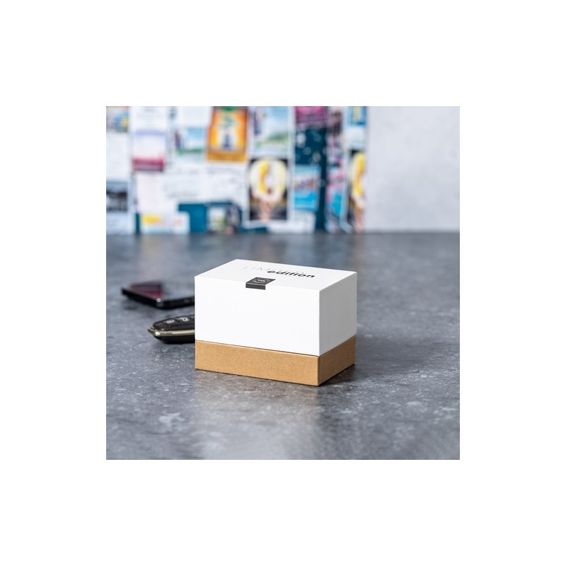 Support Chargeur Personnalisé Édition Limitée Yango Matières : ABS Couleurs : blanc personnalisation rapide en France