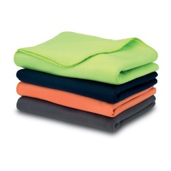Couverture polaire personnalisée confortable et stylée STAVENGER Matières : PET Couleurs : vert citron cadeau client original