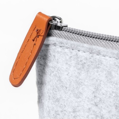 Fourre-Tout Éco-responsable et Élégant Personnalisé Bricex pas cher Matières : PET recyclé Couleurs : gris goodies publicitaire 