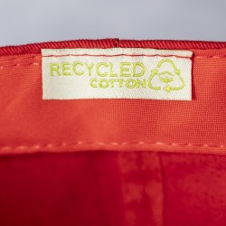 Casquette Personnalisable Éco-responsable Pickot Matières : coton recyclé Couleurs : rouge marquage laser ultra précis