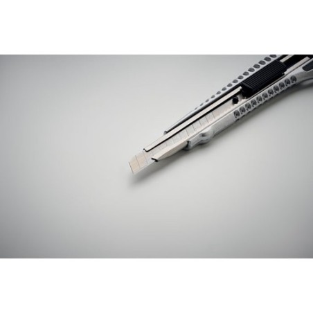 Cutter Rétractable en Alu TRACTA - Précision et Praticité