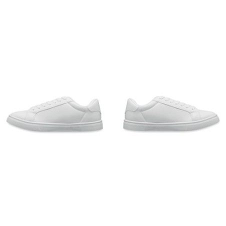 Baskets Personnalisées en PU Taille 47 - BLANCOS Matières : PU Couleurs : blanc accessoire événementiel unique