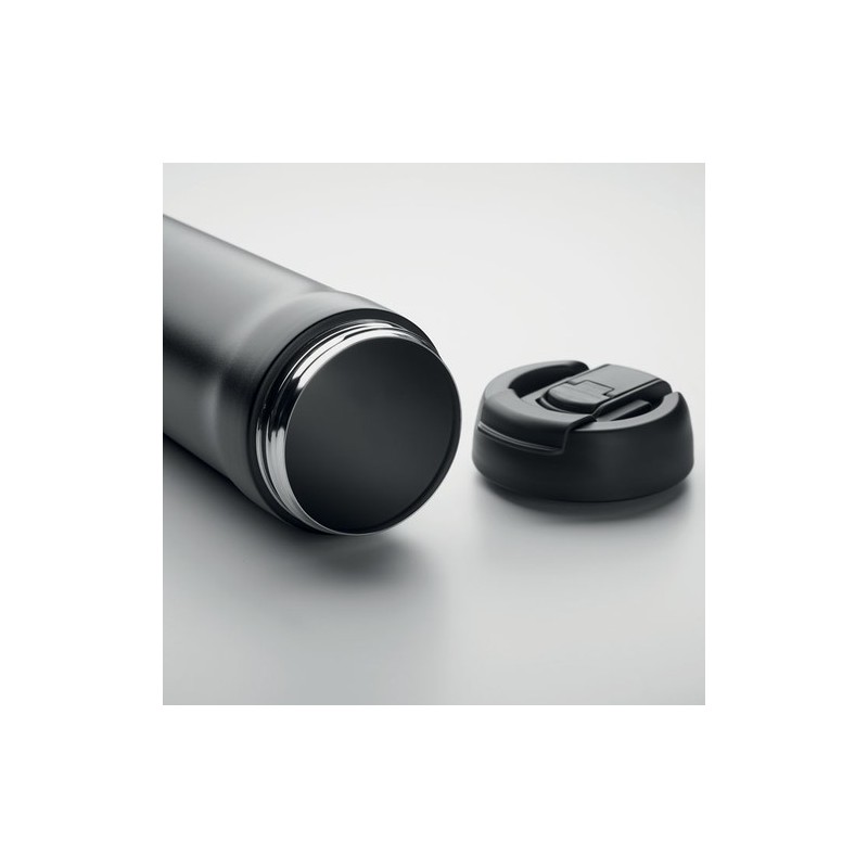 Gobelet Double Paroi Éco-responsable 700 ml Personnalisé AIRA Matières : acier inoxydable Couleurs : noir impression haute défin