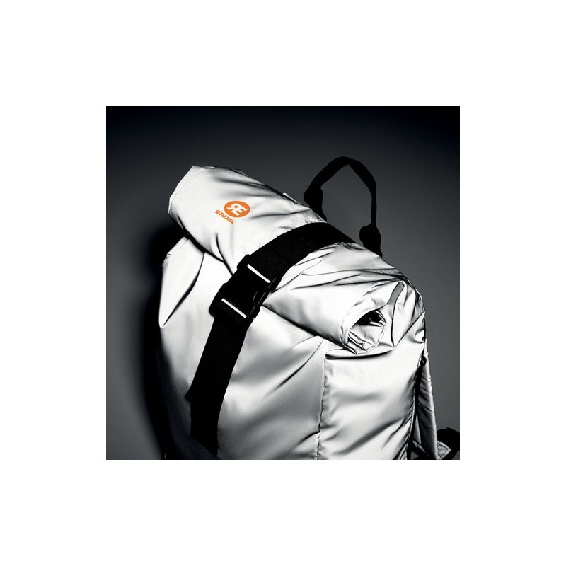Sac enroulable réfléchissant  personnalisé BRIGHT ROLLPACK Matières : PET Couleurs : argenté mat goodies publicitaire événementi