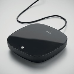 Chauffe-tasse Éco-responsable Personnalisé en ABS - WARMUG Matières : ABS Couleurs : noir marquage laser ultra précis
