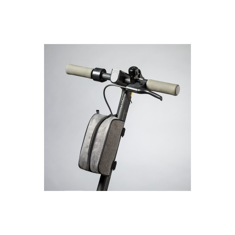 Sac à Dos Personnalisé Durable pour Scooter Fewil Couleurs : gris Matières : polyester recyclé marquage laser ultra précis