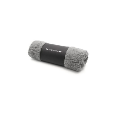Couverture Personnalisée Élégante Kira pas cher Matières : polaire Couleurs : gris marquage laser ultra précis