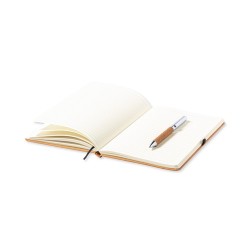 Set Éco-responsable Personnalisé de Cahier et Stylo Nauthax Matières : cuir recyclé Couleurs : marron goodies publicitaire événe
