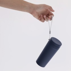 Bidon thermique personnalisé pas cher Redar Couleurs : bleu marine Matières : polypropylène (PP) recyclé personnalisation rapide