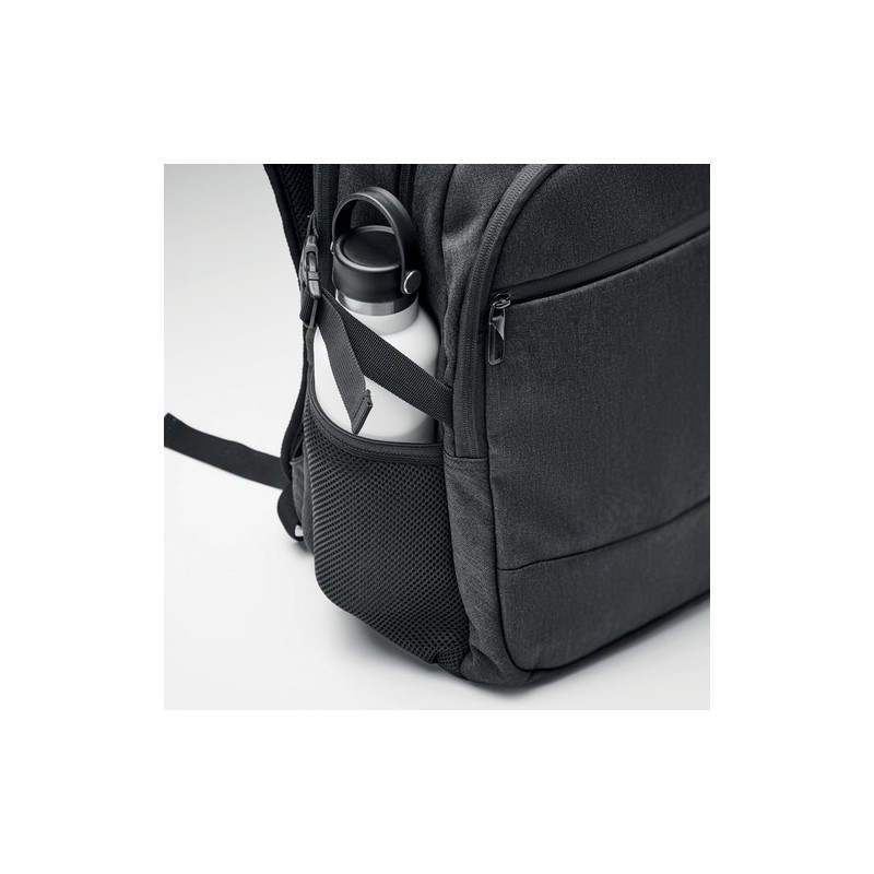 Sacoche Éco-responsable Personnalisable RPET 600D pour Ordinateur HANA Matières : PET recyclé Couleurs : noir livraison express 