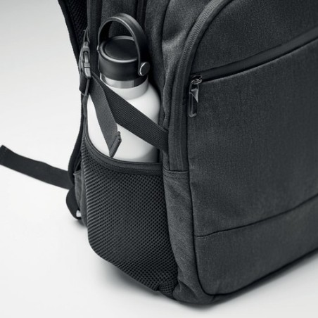 Sacoche Éco-responsable Personnalisable RPET 600D pour Ordinateur HANA Matières : PET recyclé Couleurs : noir livraison express 