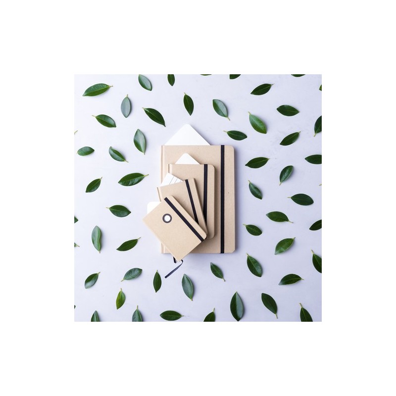 Cahier A5 Éco-responsable Personnalisé Bloc Notes Raimok pas cher Matières : carton recyclé Couleurs : blanc impression logo hau
