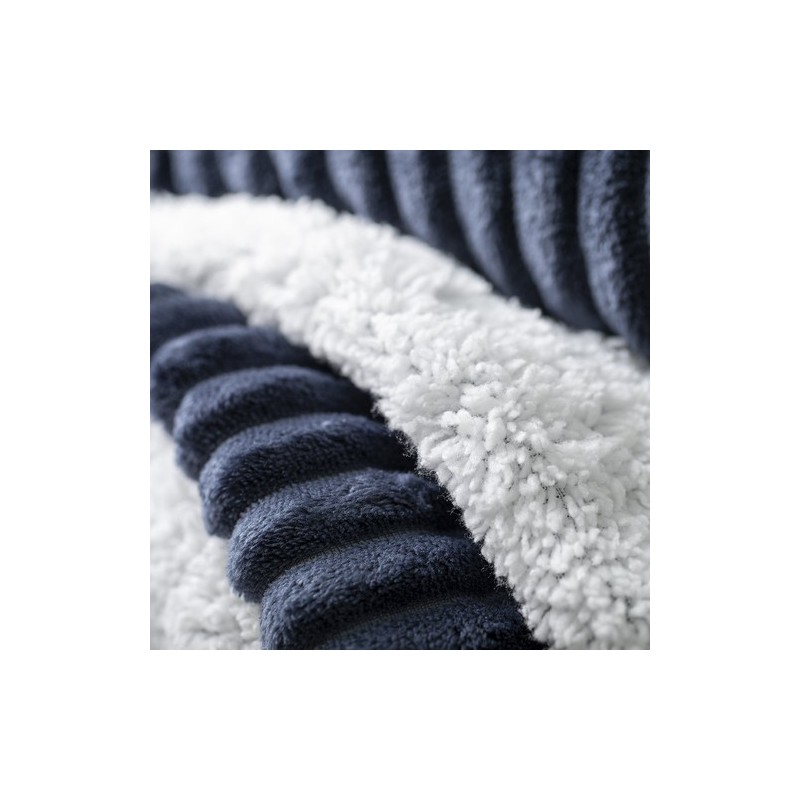 Couverture personnalisée confortable et stylée - Karovix pas cher Matières : polaire Couleurs : bleu marine personnalisation rap