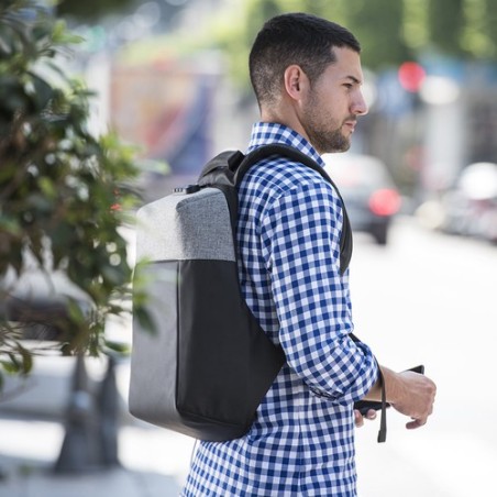 Sac à Dos Antivol Pratique et Élégant Personnalisé Ranley pas cher Matières : polyester Couleurs : gris cadeau entreprise pas ch