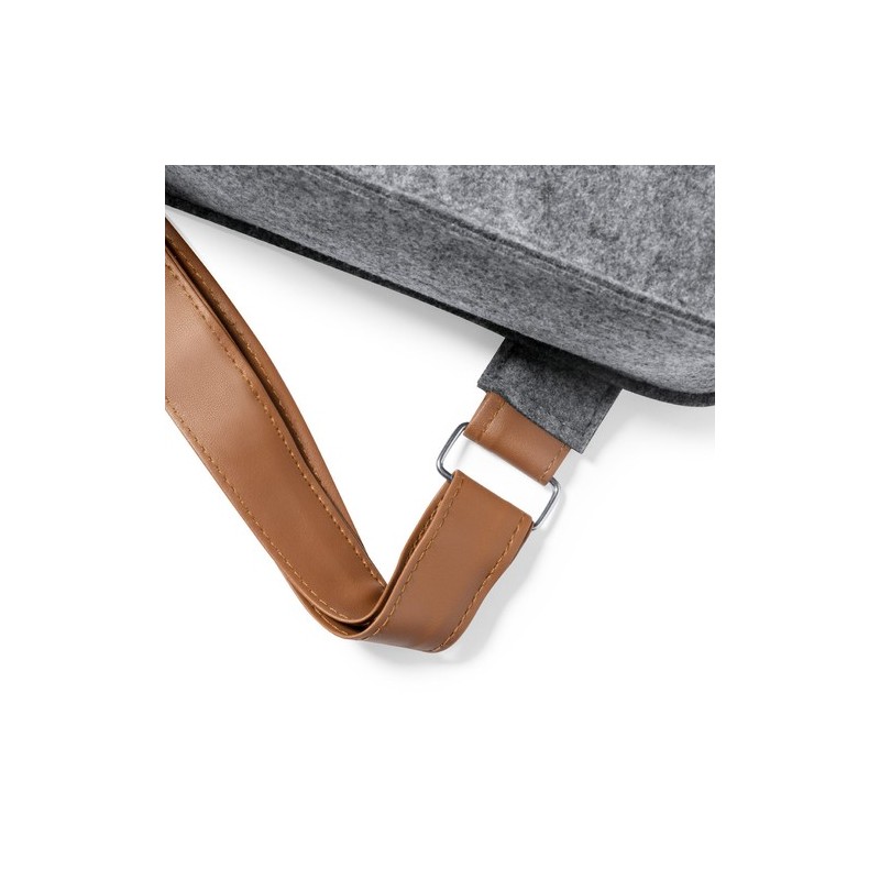 Sac à Dos Éco-responsable et Pratique Personnalisé pas cher Zakian Matières : PET recyclé Couleurs : gris objet promotionnel éco