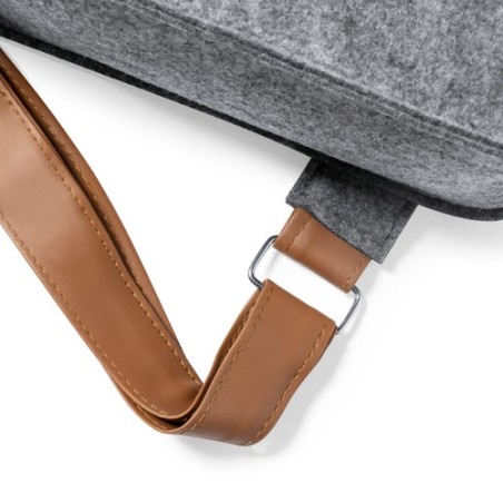 Sac à Dos Éco-responsable et Pratique Personnalisé pas cher Zakian Matières : PET recyclé Couleurs : gris objet promotionnel éco