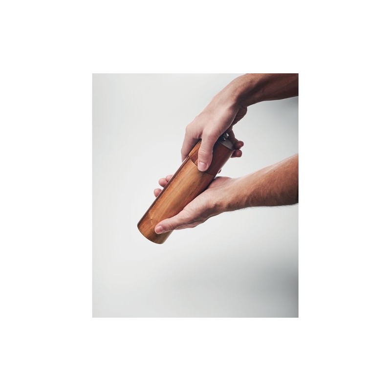 Moulin à Poivre Éco-responsable en Acacia - TUCCO Matières : bois Couleurs : bois personnalisable avec votre logo