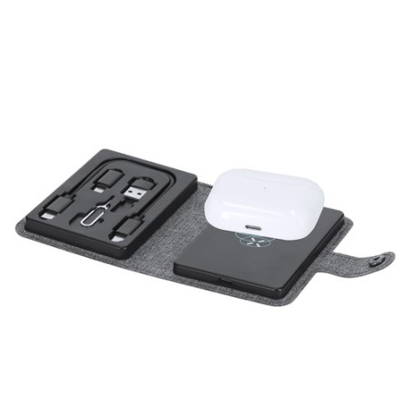 Chargeur personnalisé pas cher Zakary Matières : PET recyclé Couleurs : gris marquage laser ultra précis