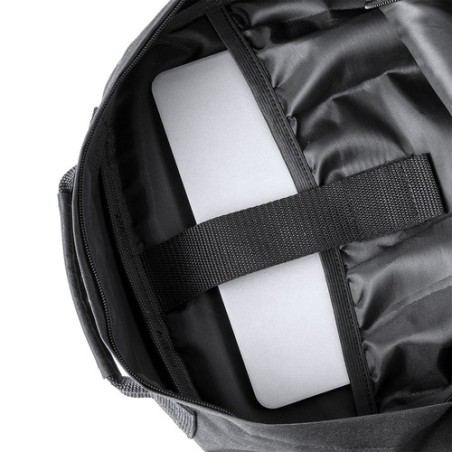 Sac à Dos Éco-responsable et Pratique pour le Voyage et les Loisirs - Bogart Couleurs : noir Matières : polyester recyclé livrai
