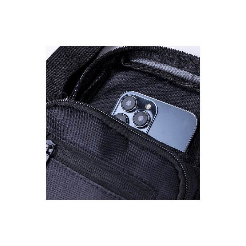 Bandoulière Éco-responsable Personnalisée en RPET Pas Cher - Lixia Couleurs : noir Matières : polyester recyclé marquage laser u
