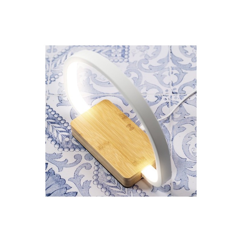 Lampe Chargeur Éco-responsable et Pratique Personnalisée - Labrum Matières : bambou personnalisation rapide en France