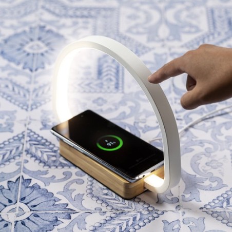 Lampe Chargeur Éco-responsable et Pratique Personnalisée - Labrum Matières : bambou goodies entreprise design