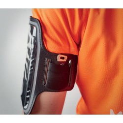 Pochette en néoprène grande et personnalisée pour téléphone - ARMPHONE Matières : néoprène Couleurs : noir goodies publicitaire 