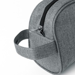 Trousse Éco-responsable Personnalisable Harese Couleurs : gris Matières : polyester recyclé objet publicitaire robuste