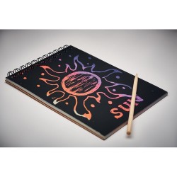 Carnet à gratter personnalisé - BLACK Matières : papier Couleurs : bois goodies publicitaire événementiel